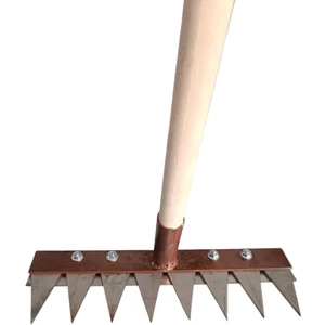 8 Dişli Ot Yolma Çelik Tırmık Çapası 3 mm Paslanmaz Çelik Bıçak 27 cm