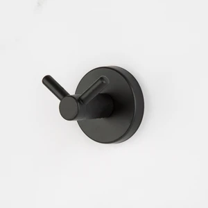 Siyah V Çatal Bornoz Askısı