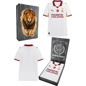 Orijinal 2025/26 Yeni Sezon Beyaz Forma Aslan Baskılı Hediyelik Ahşap Kutulu
