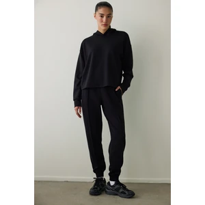 Siyah Silky Feel Kapüşonlu Slogan Baskılı Sweatshirt