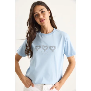 Kadın Taşlı Kalp Aksesuarlı Normal Kalıp Pamuklu T-Shirt