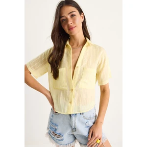 Kadın Kendinden Çizgili Çift Cep Detaylı Viskon Crop Gömlek