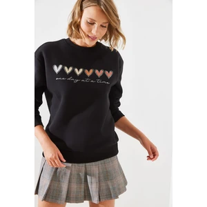 Kadın Üç Iplik Şardonlu Renkli Kalp Baskılı Sweatshirt Mbhs