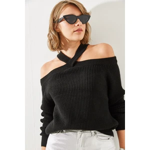 Kadın Çapraz Askılı Triko Kazak