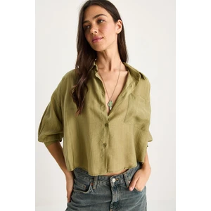 Kadın Kendinden Çizgili Yarım Kollu Tek Cep Detaylı Gömlek