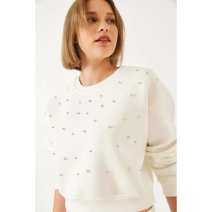 Kadın Bisiklet Yaka Önü Inci Çakmalı Üç Iplik Şardonlu Sweatshırt