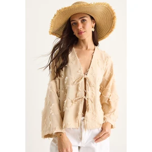 Kadın Önü Bağlamalı Kendinden Nakışlı Püsküllü Salaş Kimono -