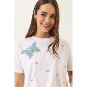 Kadın Kelebek Aksesuarlı Taş Işlemeli Kısa Kollu T-Shirt