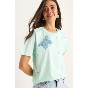 Kadın Kelebek Aksesuarlı Taş Işlemeli Kısa Kollu T-Shirt