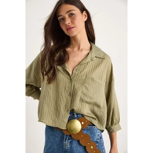 Kadın Kendinden Çizgili Yarım Kollu Tek Cep Detaylı Gömlek