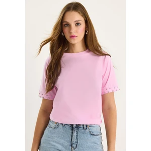 Kadın Kolları Taş Işlemeli Tshirt