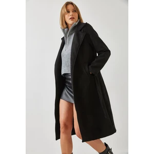 Kadın Kruvaze Yaka Kuşaklı Cep Detaylı Kaşe Kaban