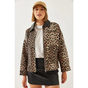 Kadın Leopar Desenli Yakası Deri Detaylı Mont