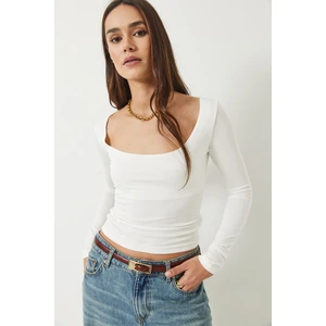 Kadın Kare Yaka Uzun Kol Saran Modal Bluz