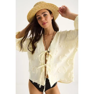 Kadın Önü Bağlamalı Kendinden Nakışlı Püsküllü Salaş Kimono -