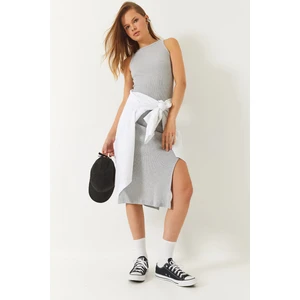 Kadın Yırtmaç Detaylı Bisiklet Yaka Kaşkorse Elbise