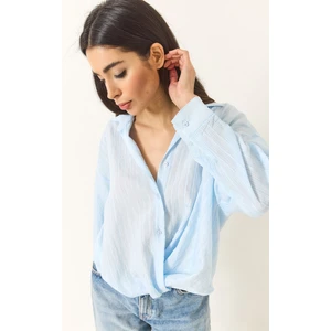 Kadın Büzgü Detaylı Jakarlı Çizgi Detaylı V Yaka Salaş Gömlek