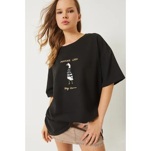Kadın Nakışlı Oversize Örme T-Shirt