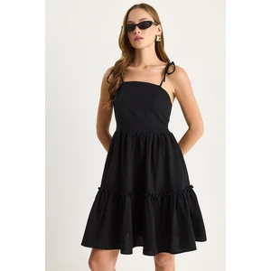 Kadın Sırt Gipe Detaylı Katlı Ince Askılı Pamuklu Keten Elbise