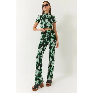 Kadın Yarım Balıkçı Yaka Kısa Kollu Crop Beli Lastikli Pantolonlu Alt-Üst Takım