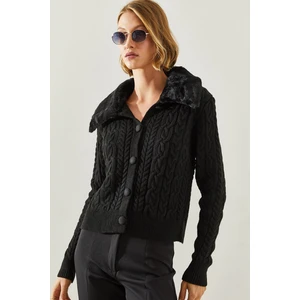 Kadın Saç Örgülü Yakası Kürklü Triko Hırka