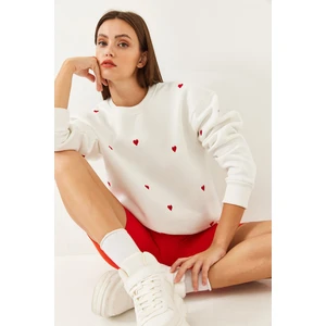 Kadın Kalp Nakışlı Sweatshirt Mbhs