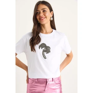 Kadın % Pamuk Bisiklet Yaka Palmiye Taş Aksesuarlı Rahat Kalıp T-Shirt