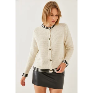 Kadın Düğmeli Cep Detaylı Triko Hırka