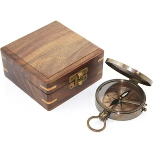 Vivesta Home Ahşap Kutulu Pusula