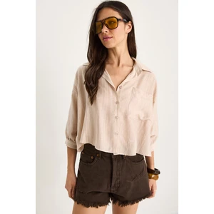 Kadın Kendinden Çizgili Yarım Kollu Tek Cep Detaylı Gömlek