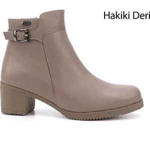 Kadın Bej Fermuarlı Kalın Topuklu Hakiki Deri Bot