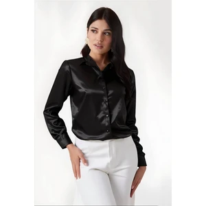 Kadın Siyah Hafif Dökümlü Saten Yüzeyli Gömlek HZL22W-BD139641