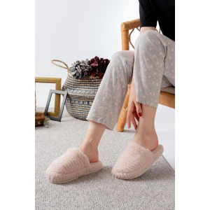 Kadın Çeyiz Terlik Kapalı Ev Terliği Yumuşak İç Astar ile Konforlu ve Sessiz Taban
