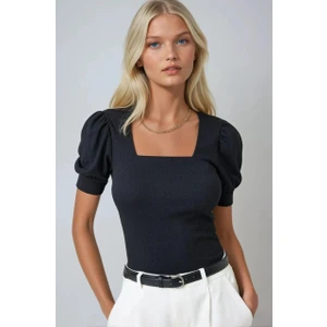 Kadın Siyah Kare Yaka Örme Bluz HZL22W-BD104091