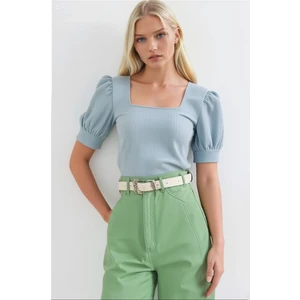 Kadın Açık Mavi Kare Yaka Örme Bluz HZL22W-BD104091