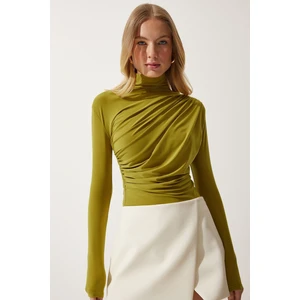 Kadın Büzgü Detaylı Dik Yaka Sandy Bluz