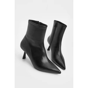 Kadın Topuklu Bot Sivri Burun Kadeh Ökçe Günlük Klasik Bot Tepon Siyah