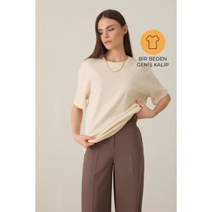 Krem %100 Pamuklu Bisiklet Yaka Basic Kısa Kollu Oversize T-Shirt