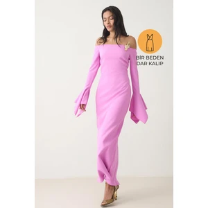 Pembe Dar Kalıp Omuz Ve Kol Detaylı Maxi Boy Elbise