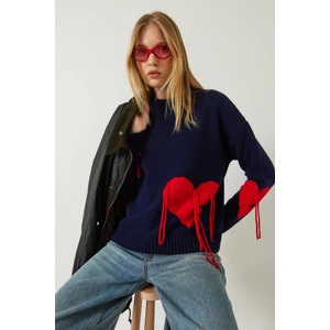 Kadın Kalpli Saçaklı Triko Kazak