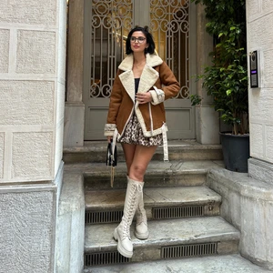 Uzun Içi  Peluş Dışı Süet Kaban