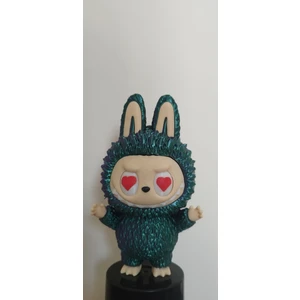 Labubu Hareketli Gözler | Büyük Boy (15 Cm) | 3 Renk Aynı Anda (Yeşil-Mor-Bakır) | 3D Baskı | Pla Hammadde