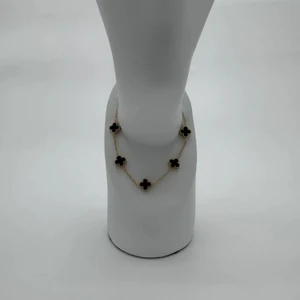 Çelik Gold Siyah Mini Yonca Detay Trend Bileklik - Gold