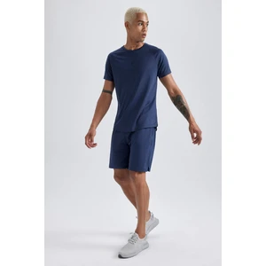 DeFactoFit Slim Fit Dar Kesim Sporcu Standart Paça Şort V3030AZ23AU