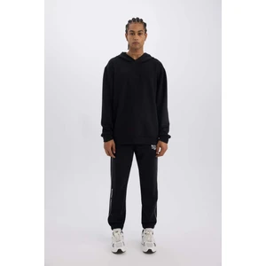 DeFactoFit Kalın Jogger Eşofman Altı NBA Wordmark Standart Fit Cepli Esnek Bantlı Paça D3231AX24WN