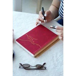 Victoria's Journals A5 Spiralli Vegan Deri Süresiz Planlayıcı Ajanda. 100 Gr. Ivory. 224 Sayfa. Kırmızı