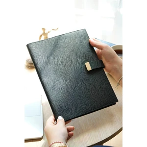 Victoria's Journals Executive Vegan Deri Defter. 19X25 Cm. 100 Gr. 176 Sayfa. Kenar Yaldızlı Siyah