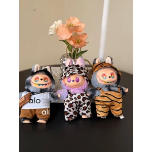 Labubu ( KARIŞIK GELMEKTEDİR. )