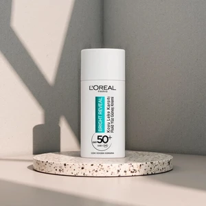 Bright Reveal Spf 50+ Koyu Leke Karşıtı Fluid Günlük Yüz Güneş Kremi 50ml Yüksek Koruma