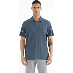 Tommy Life Orman Yeşili Kol Baskı Detaylı Polo Yaka Standart Form Erkek T-shirt - 88240